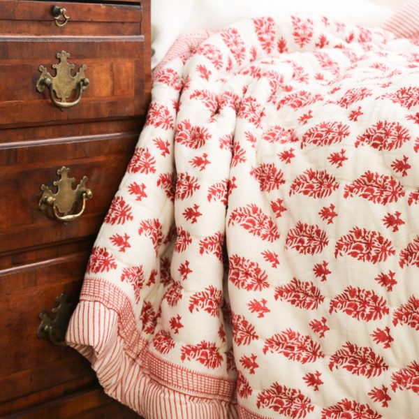 block print quilts, block print bedding, online shopping block print, block print uk, red quilts, shenouk, luxury bedding, reversible quilts, indian quilts, indian textiles, English block print, bedroom quilts