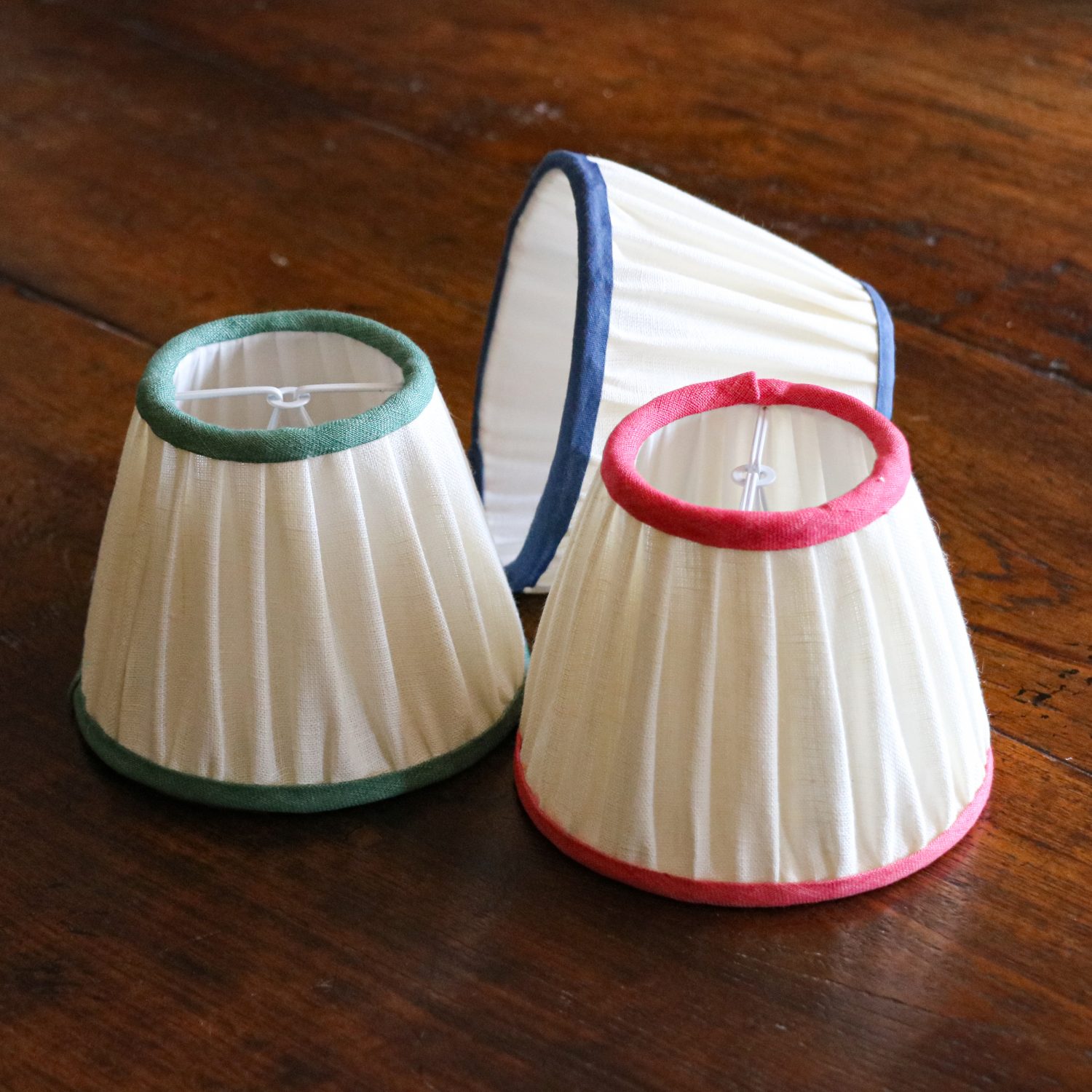 Santa Barbara Lampshade in Ivory & Hunter Green (Linen) Shenouk