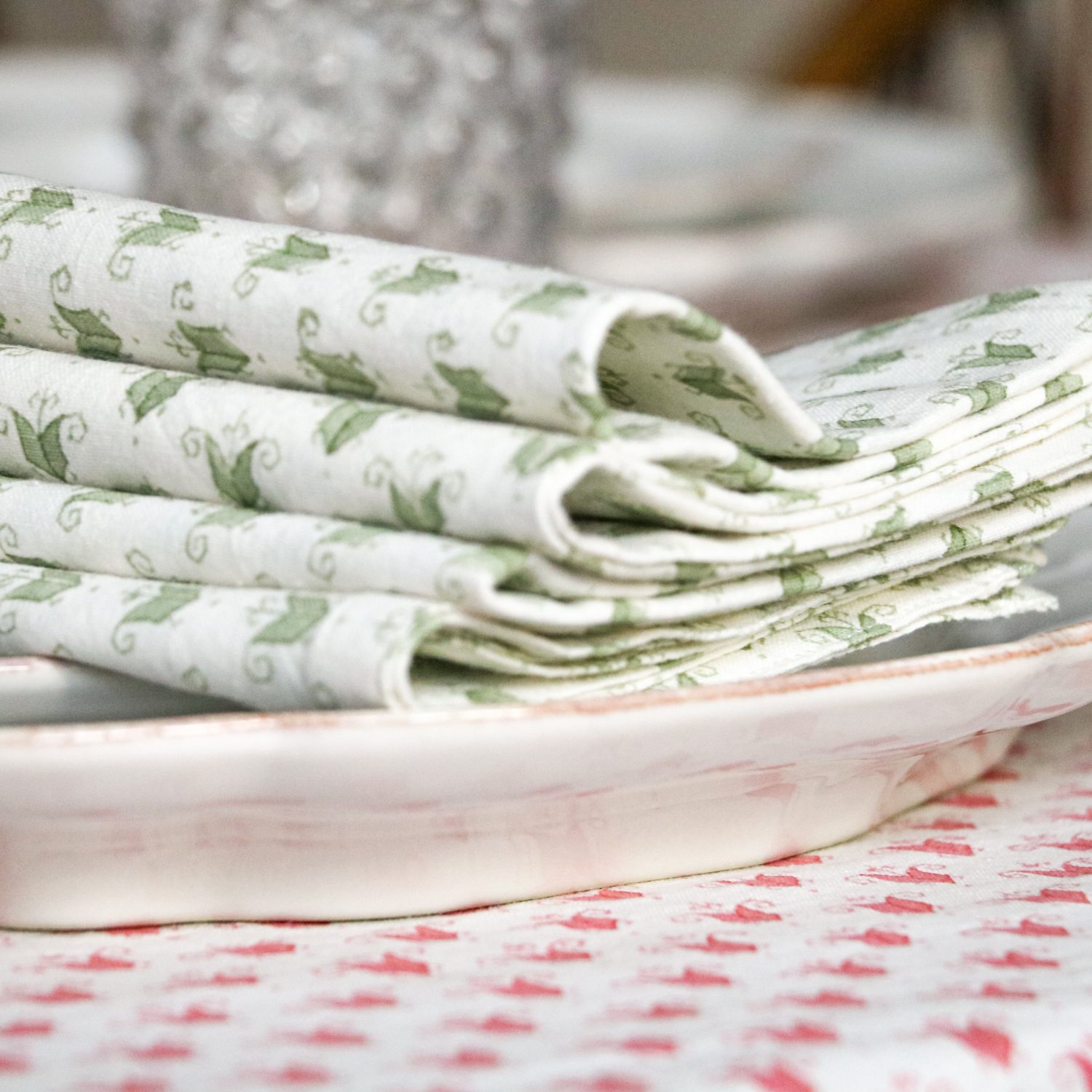 shenouk, luxury table linen, table linen, tablecloths, block print tablecloths, indian block print, English block print, online shopping block print, online block print, pink tablecloths, napkins, block print napkins, green napkins