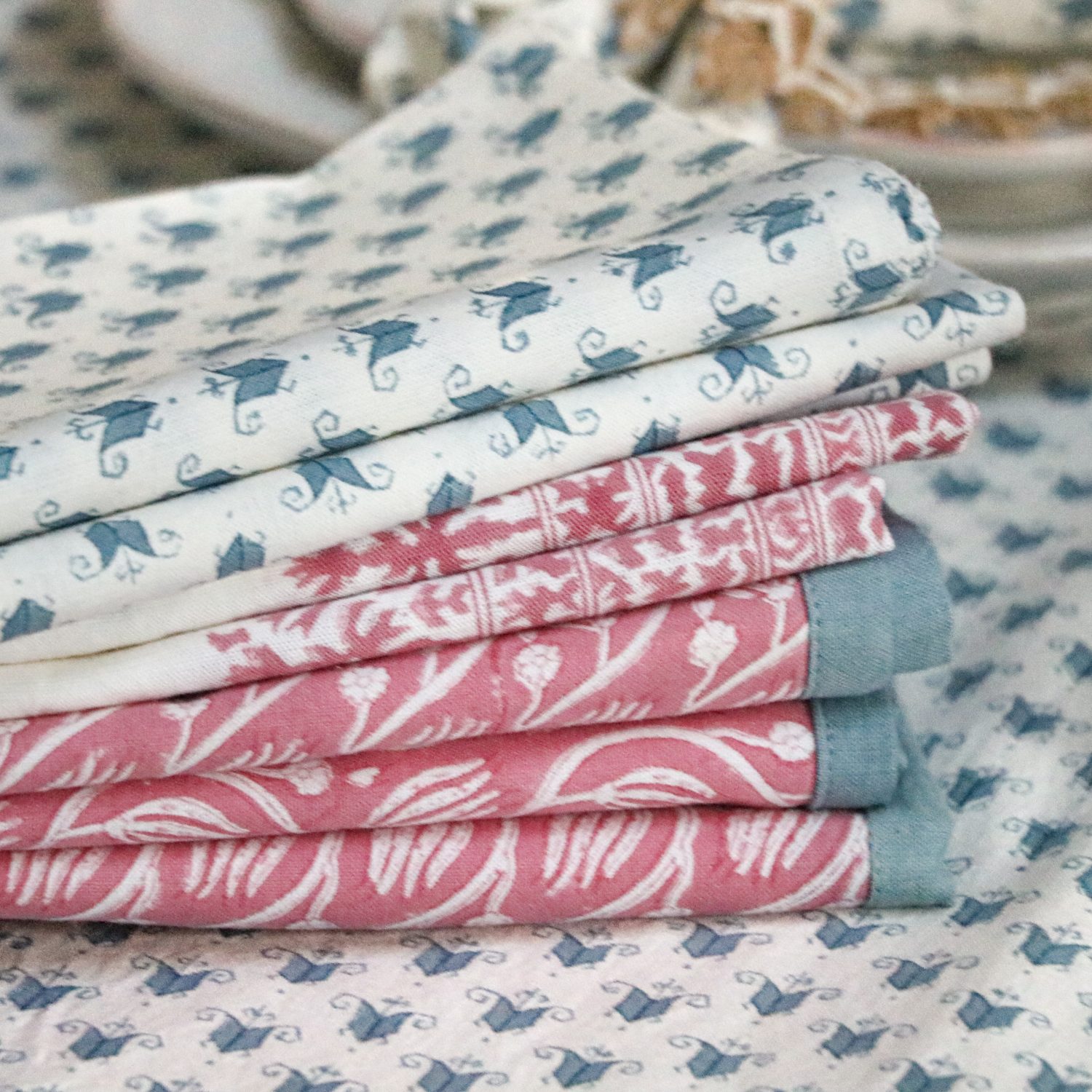 shenouk, luxury table linen, table linen, tablecloths, block print tablecloths, indian block print, English block print, online shopping block print, online block print, blue tablecloths, napkins, block print napkins, blue napkins, English table linen, British table linen, online table linen