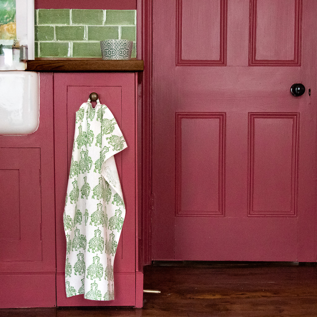 shenouk, block print, handmade table linen, online shopping tablecloths, online shopping tea towels, block print uk, indian block print, tea towels, kitchen fabrics, hand towels, kitchen towels, luxury linens, indian textiles