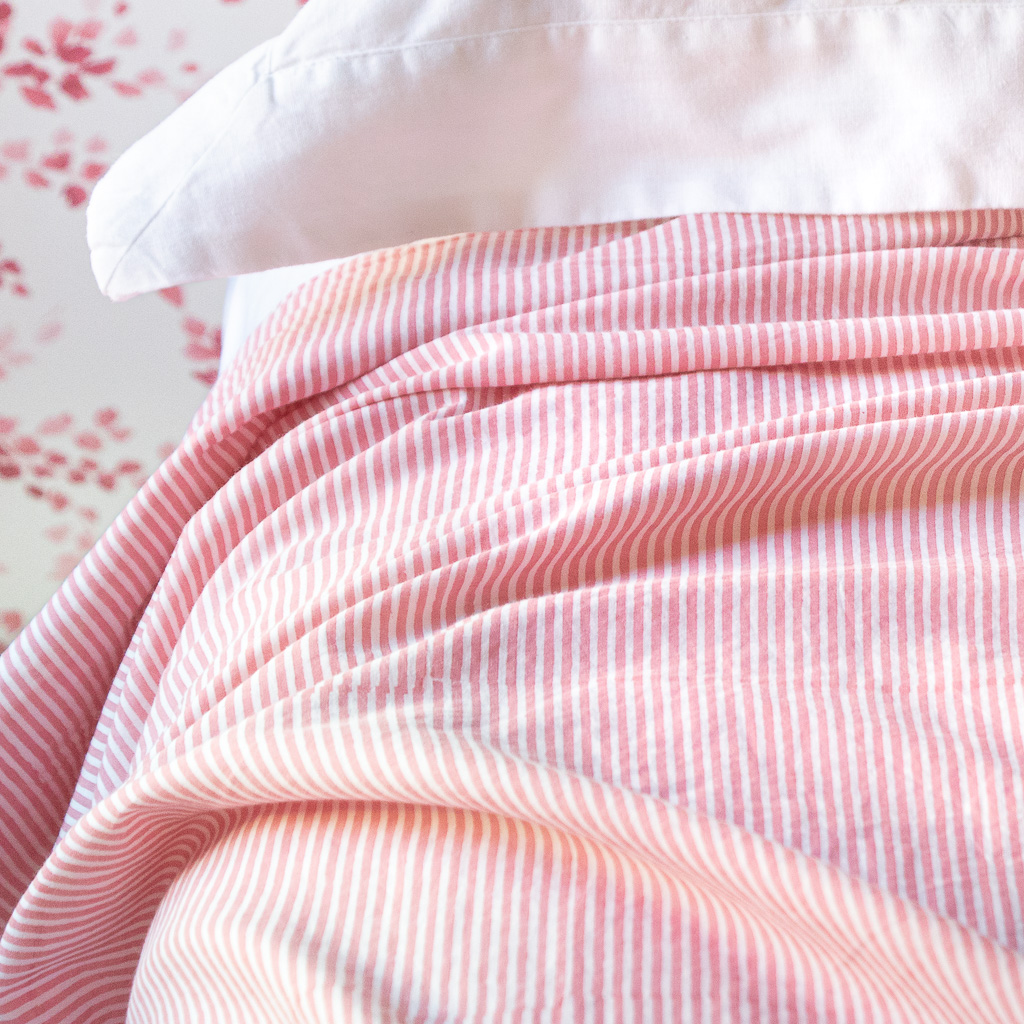 Dohars, sheets, bed sheets, sheeting, indian bedding, shenouk, luxury sheets, luxury bedding, block print sheets, block print bedding, online dohars, online shopping dohars, dohars uk, shopping dohars, indian sheets, soft sheets, softest sheets, English block print, bedroom sheets, luxury home fabrics, English home fabrics, English fabrics, block print fabrics