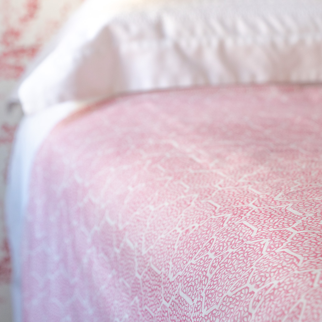 Dohars, sheets, bed sheets, sheeting, indian bedding, shenouk, luxury sheets, luxury bedding, block print sheets, block print bedding, online dohars, online shopping dohars, dohars uk, shopping dohars, indian sheets, soft sheets, softest sheets, English block print, bedroom sheets, luxury home fabrics, English home fabrics, English fabrics, block print fabrics