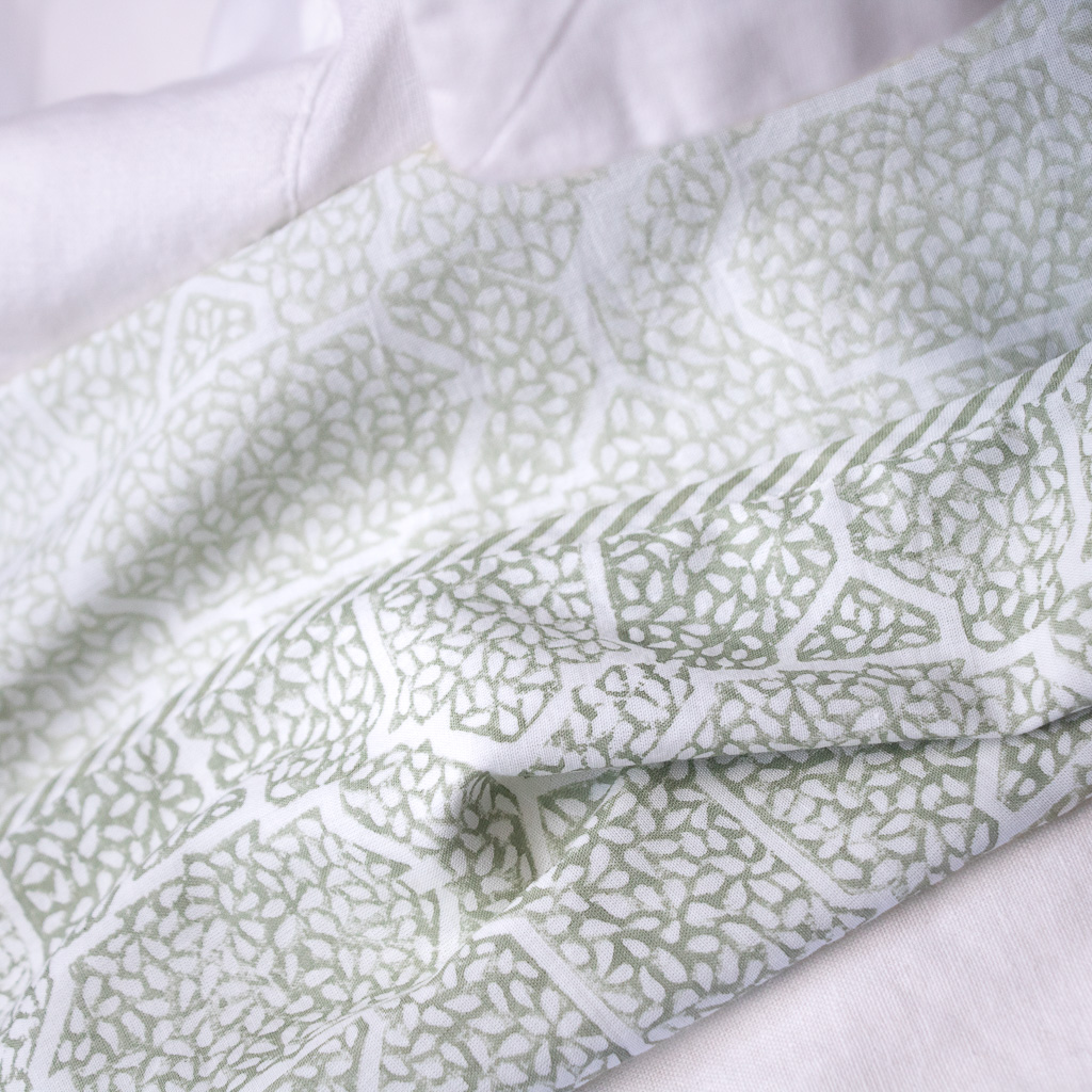 Dohars, sheets, bed sheets, sheeting, indian bedding, shenouk, luxury sheets, luxury bedding, block print sheets, block print bedding, online dohars, online shopping dohars, dohars uk, shopping dohars, indian sheets, soft sheets, softest sheets, English block print, bedroom sheets, luxury home fabrics, English home fabrics, English fabrics, block print fabrics