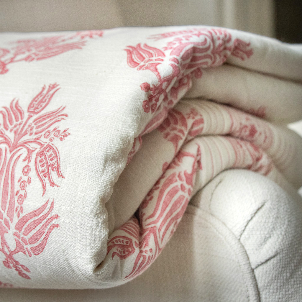 shenouk, luxury quilts, luxury bedcovers, quilts, bedcovers, coverlets, throws, wall hangings, indian block print, block print coverlets, block print bedcovers, block print quilts, online quilts, online shopping quilts, uk quilts, beautiful bedding