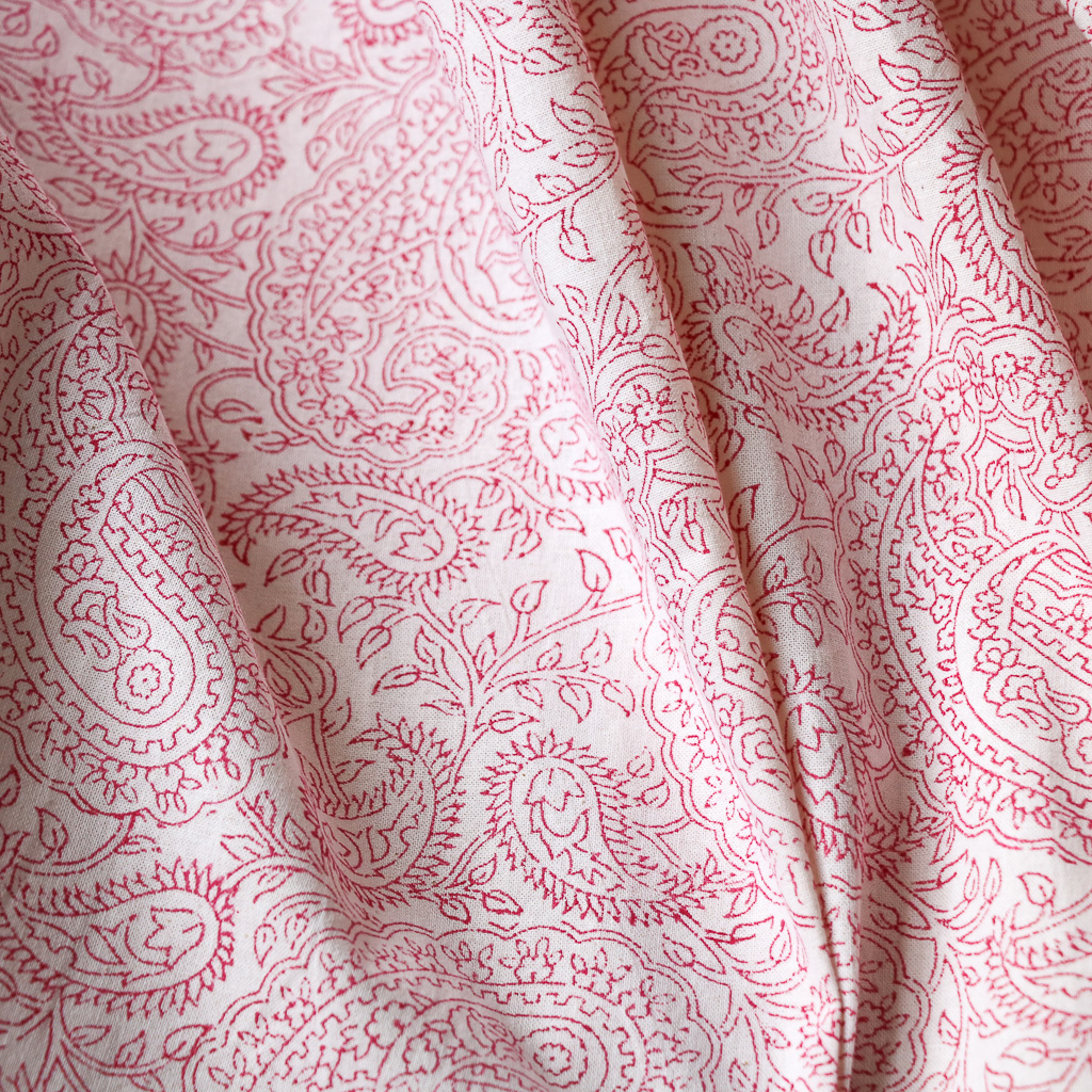 Berry Pink Jal Paisley Fabric. Indian block print fabric. Block print fabric. Berry Pink Jal Paisley Fabric. Indian block print fabric. Block print fabric.