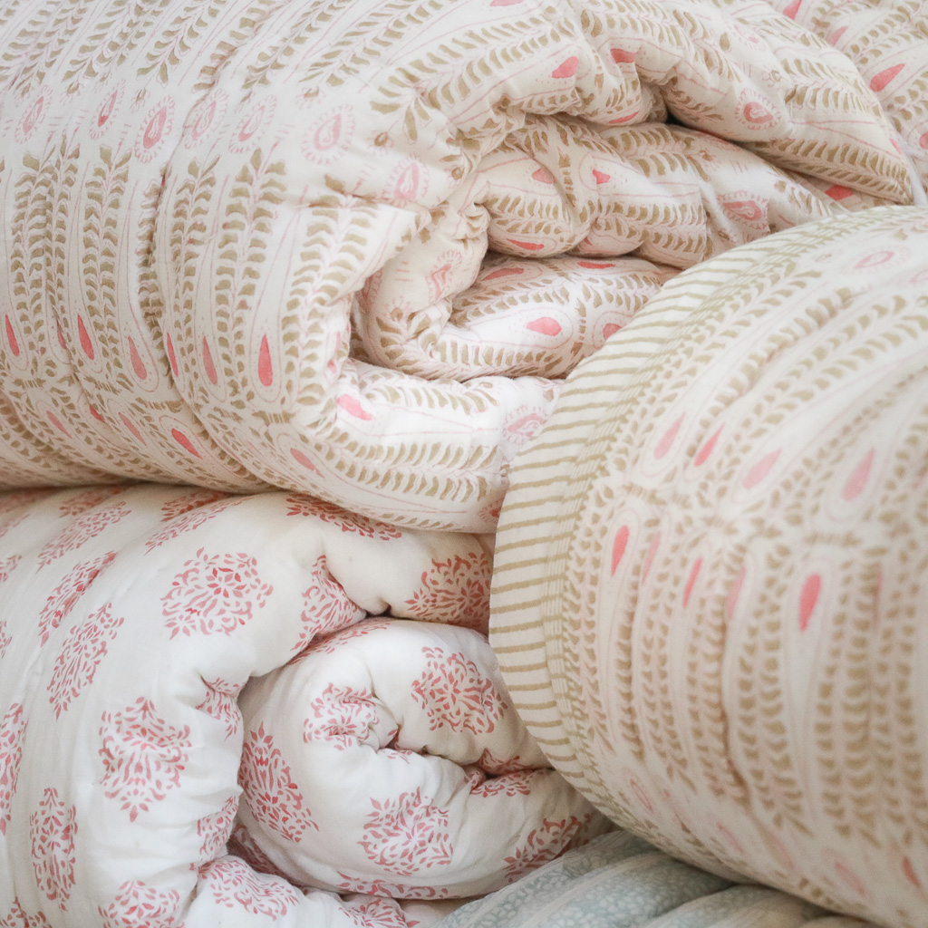 Carolla Quilt in Dusty Rose & Sand, Navina Quilt in Dusty Rose, indian block print fabric, block print fabric, block print quilts, block print cushions