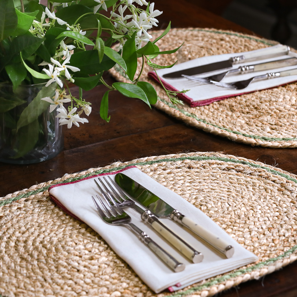 Sinnia Jute Placemat, Indian artisans, shenouk, Jute tablemats, Jute placemats, tableware, Indian jute Sinnia Jute Placemat, Indian artisans, shenouk, Jute tablemats, Jute placemats, tableware, Indian jute