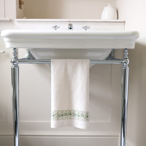 Adelaide Border Hand Towel in Kelly Green, indian block print, block print tissue hand towels, block print fabrics, block print home accessories, Hand Towels