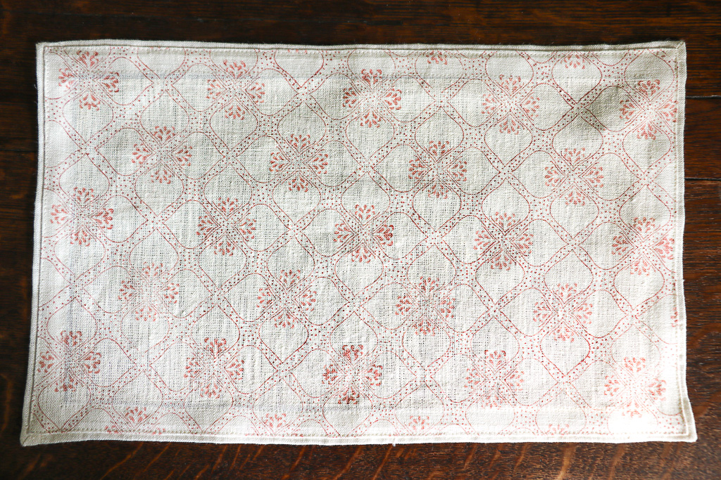 Mira Accent Mat in Dusty Rose, Block print fabrics, block print home accessories, block print bedroom accessories, indian block print, shenouk, indian block print textiles Mira Accent Mat in Dusty Rose, Block print fabrics, block print home accessories, block print bedroom accessories, indian block print, shenouk, indian block print textiles
